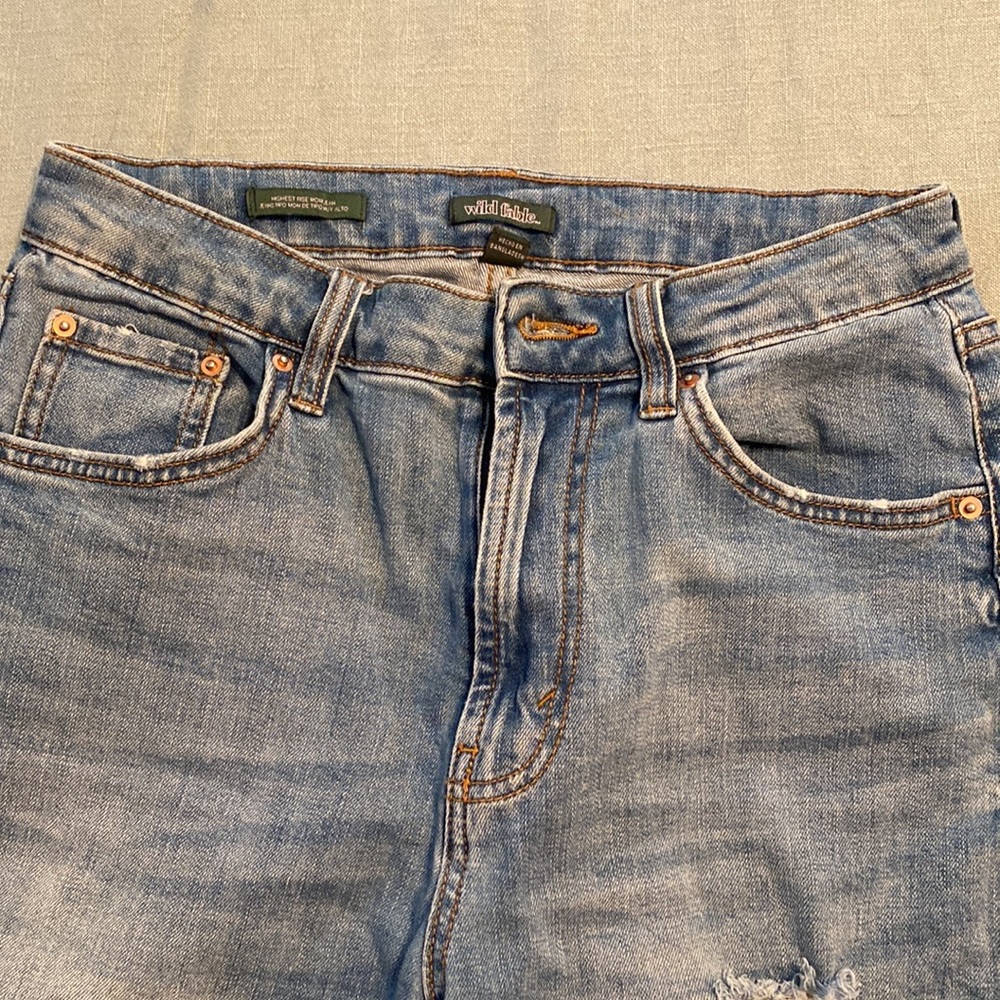 High Rise Distressed Mom Jeans - Picture 5 of 6